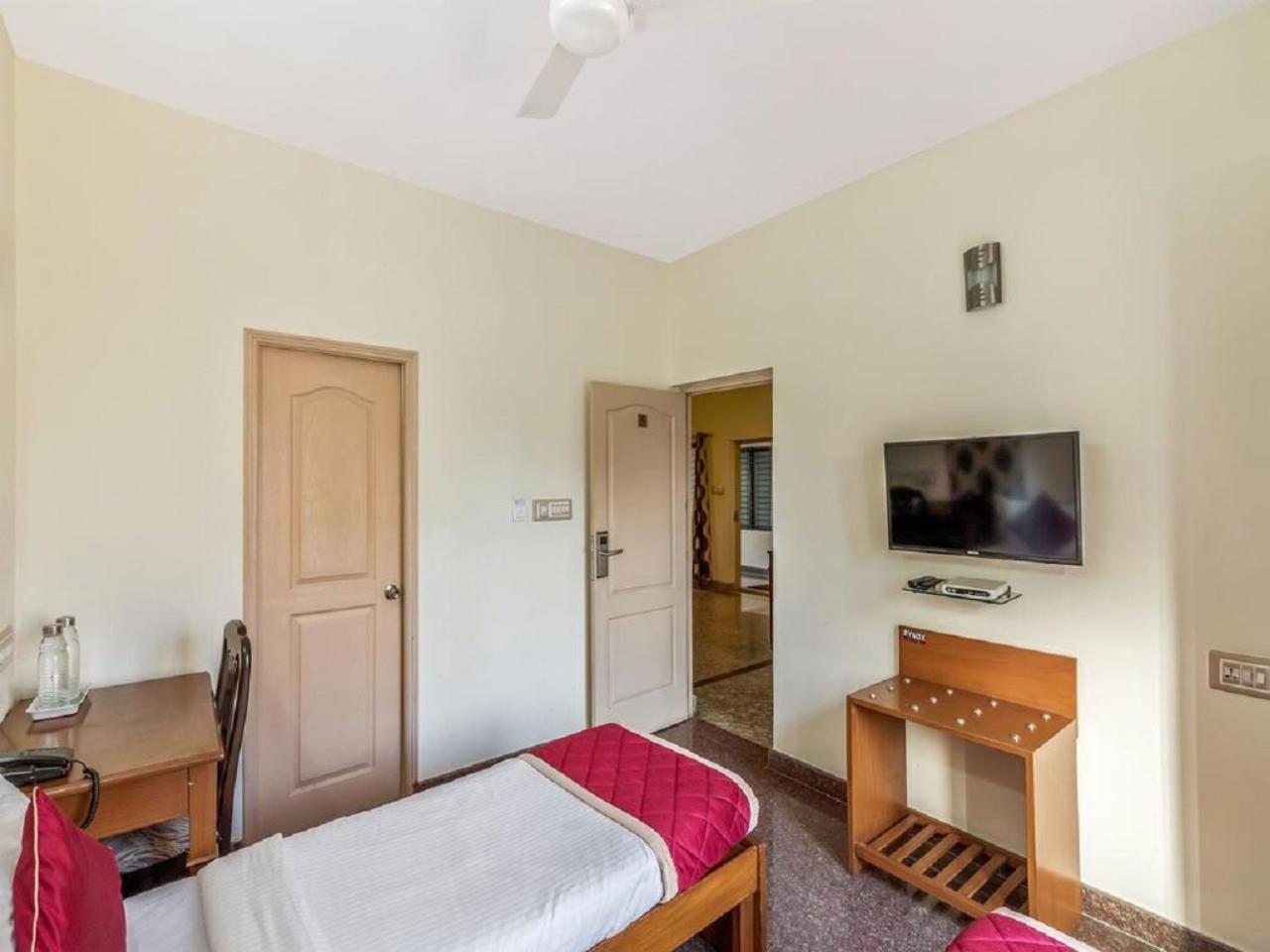 Hotel Felicity Inn Egl By Sky Stays Bangalore Buitenkant foto